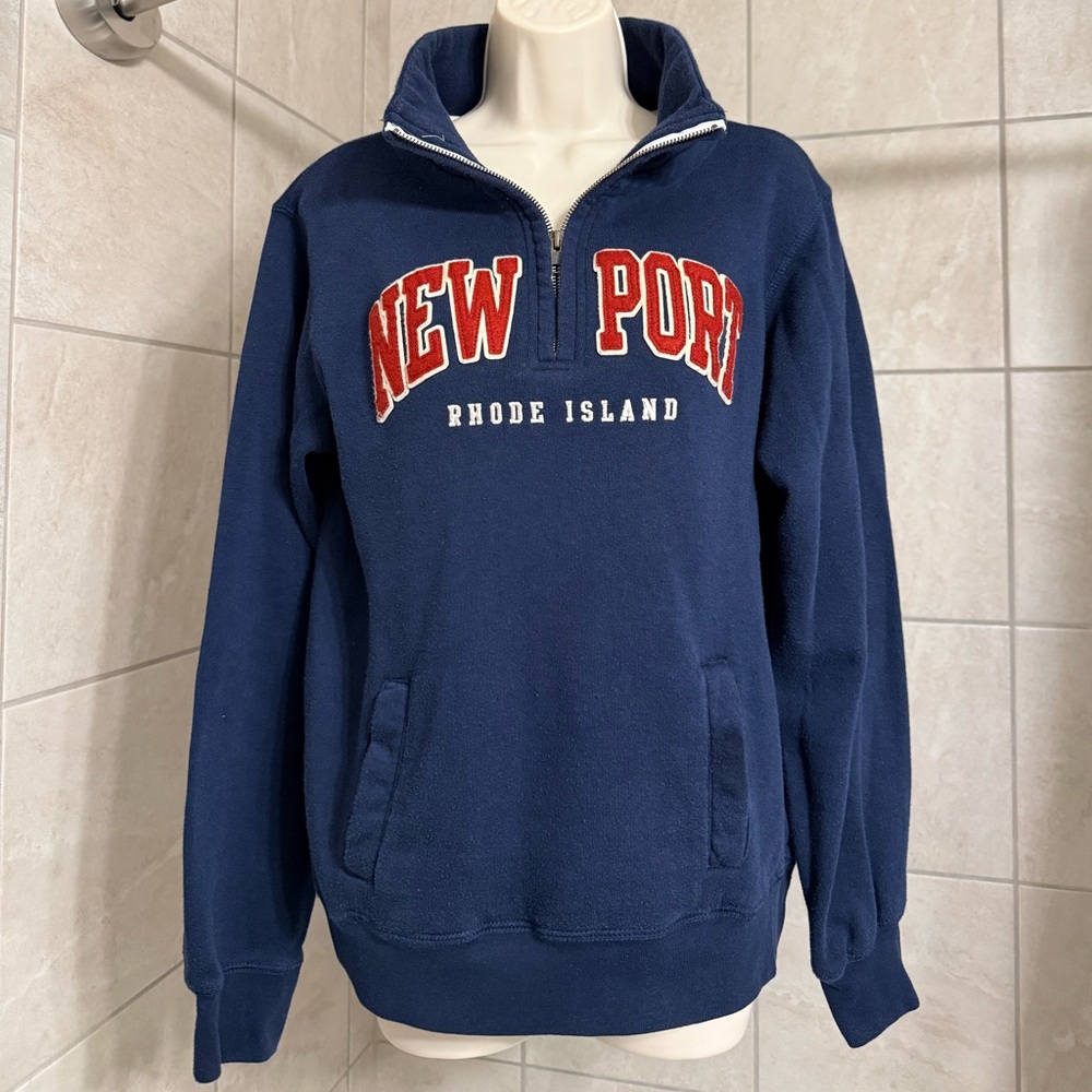 EUC Newport, RI ladies’ 1/4 zip navy blue sweatshirt by MV Sport, size Medium - Picture 2 of 7
